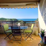 Avec Terrasse En Front De *