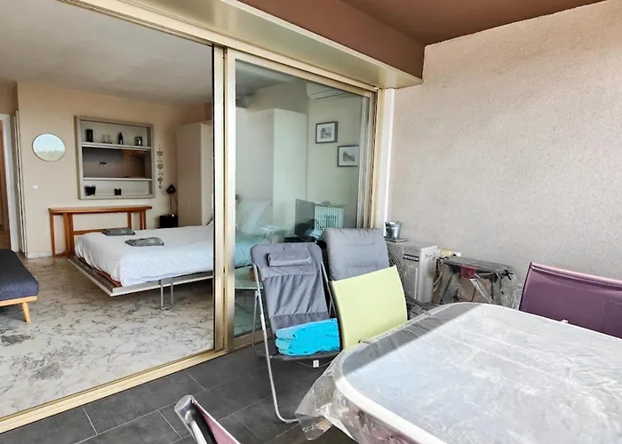 With Seafront Terrace