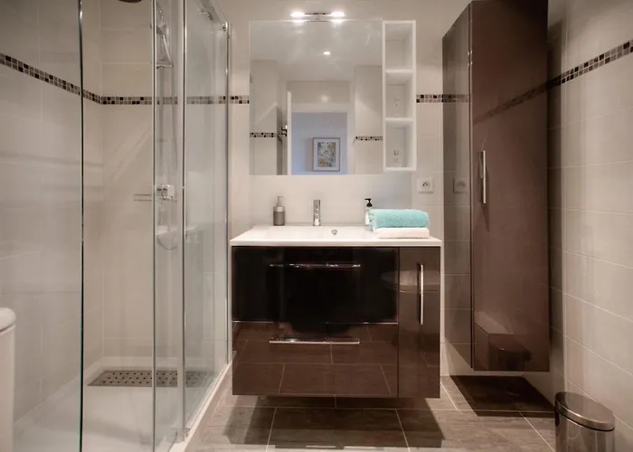 With Seafront Terrace Daire *