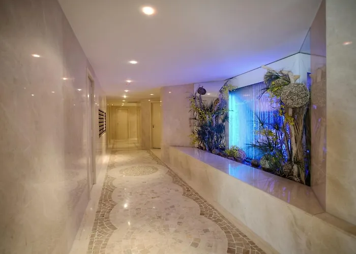 Daire With Seafront Terrace *