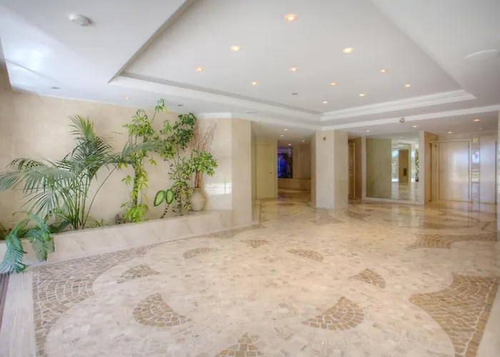 Daire With Seafront Terrace