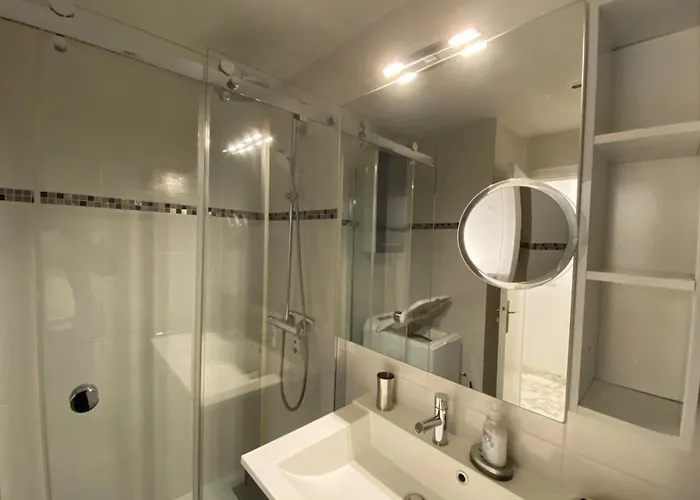 Daire With Seafront Terrace *